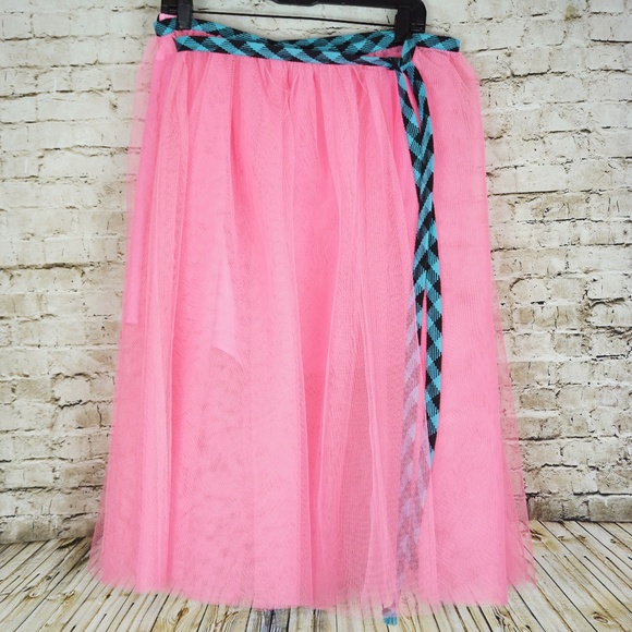 Marc Jacobs Dresses & Skirts - Marc Jacobs Pink Tulle Lined Skirt NEW